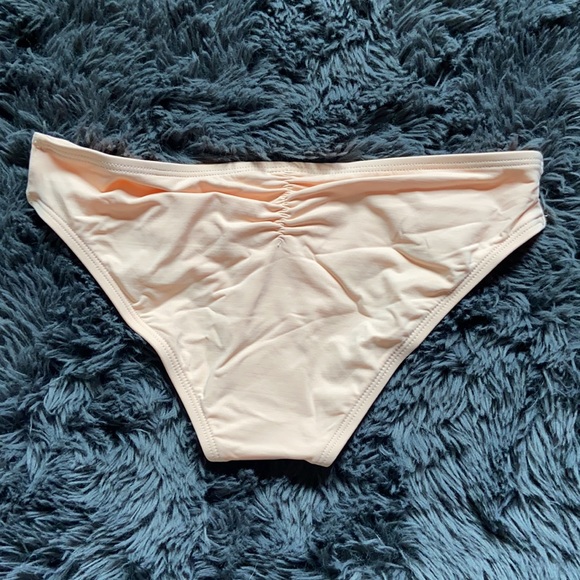 L*SPACE PASTEL PEACH SWIM BOTTOM SIZE SMALL - Picture 4 of 6